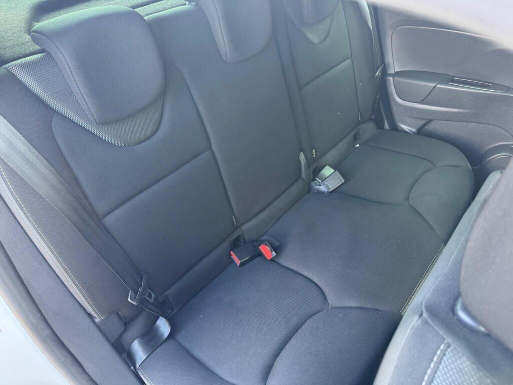 Used Renault Clio 2019 for sale - 76992147: Photo 16