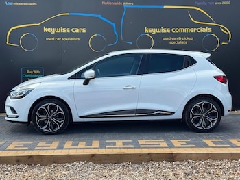 Used Renault Clio 2019 for sale - 76992147: Photo