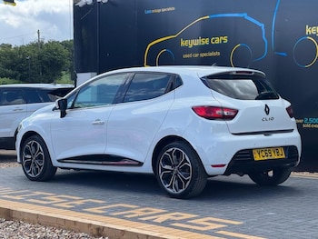 Used Renault Clio 2019 for sale - 76992147: Photo