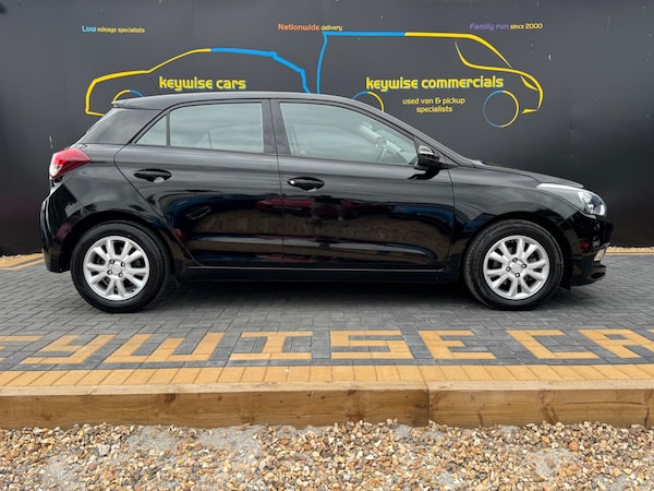 Used Hyundai i20 2017 for sale - 75657233: Photo 13