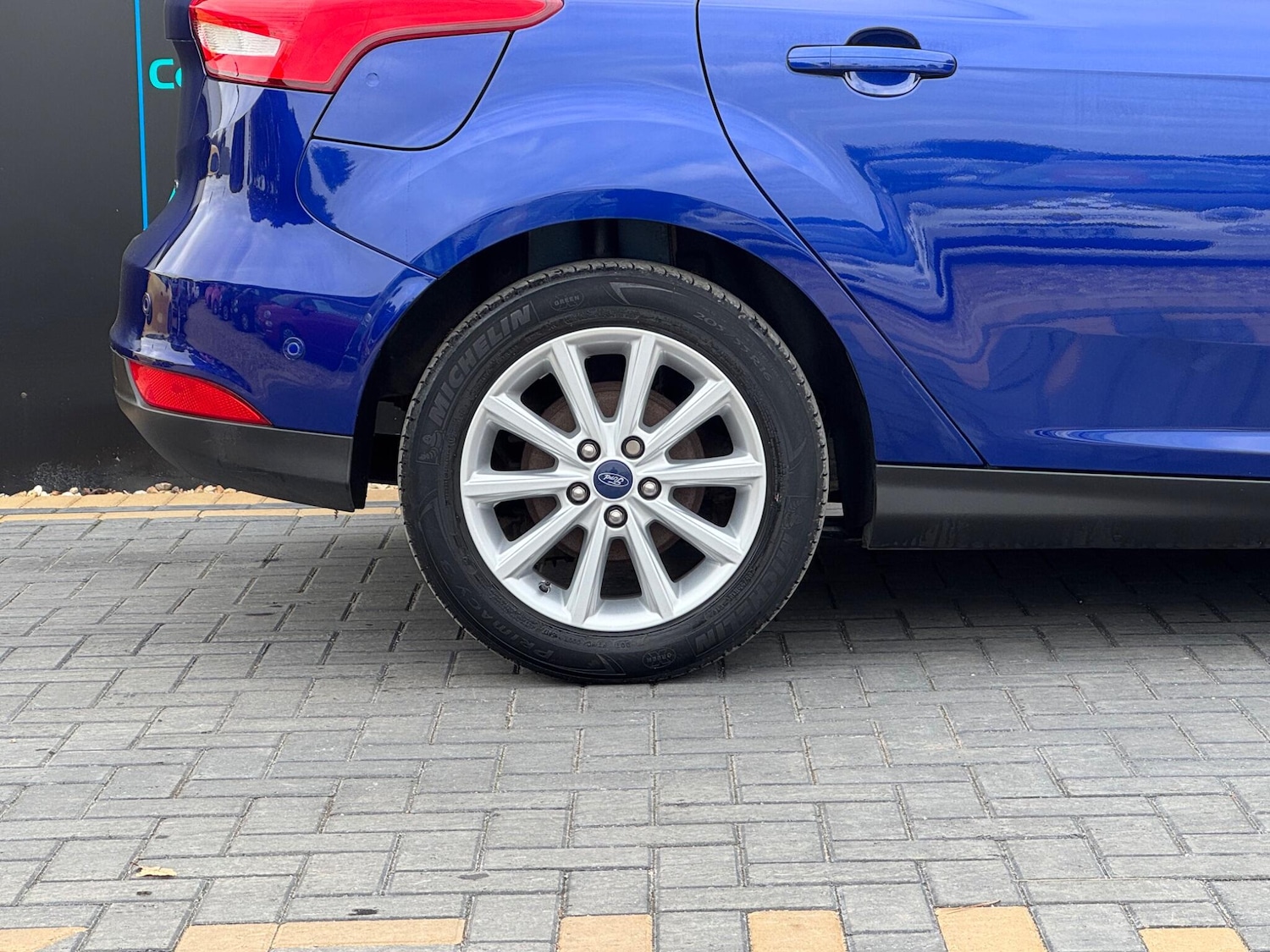 Used Ford Focus 2017 for sale - 76295091: Photo 14