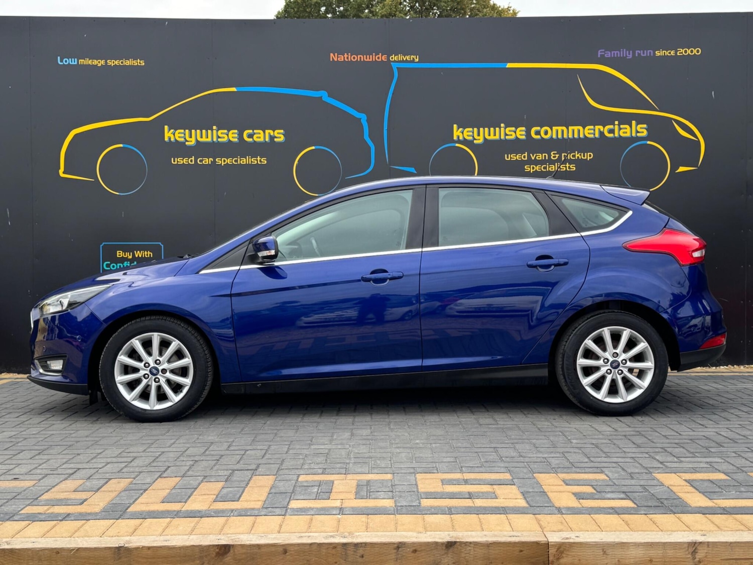 Used Ford Focus 2017 for sale - 76295091: Photo 2
