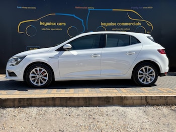 Used Renault Megane 2016 for sale - 79076108: Photo