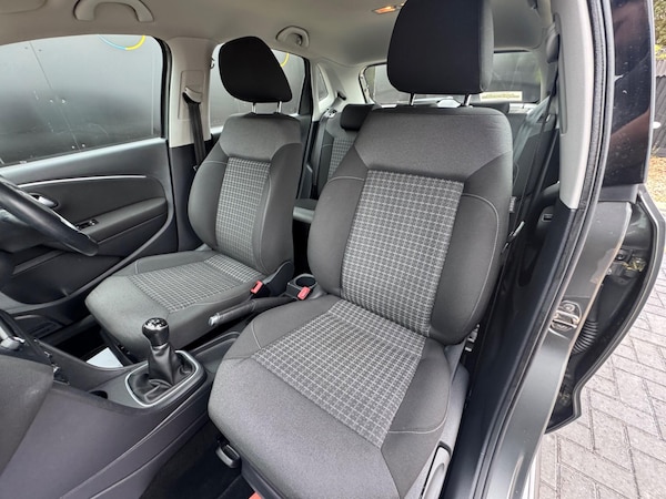 Used Volkswagen Polo 2015 for sale - 76259387: Photo 23