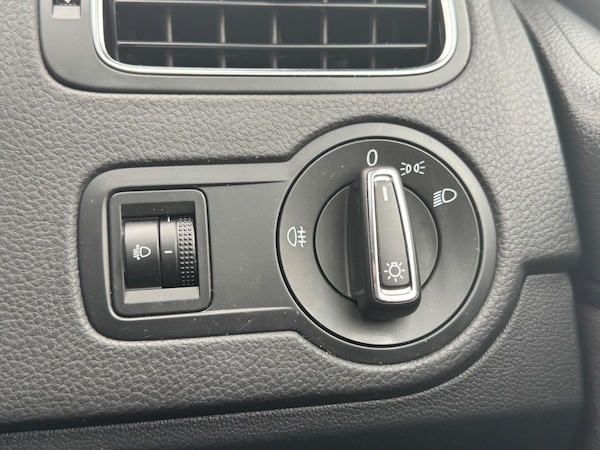 Used Volkswagen Polo 2015 for sale - 76259387: Photo 31