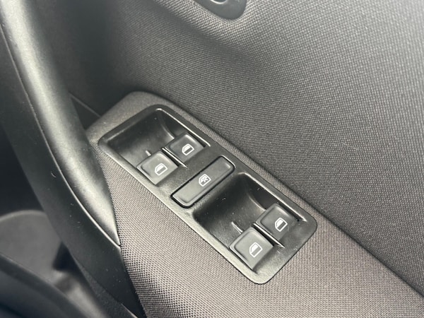 Used Volkswagen Polo 2015 for sale - 76259387: Photo 32