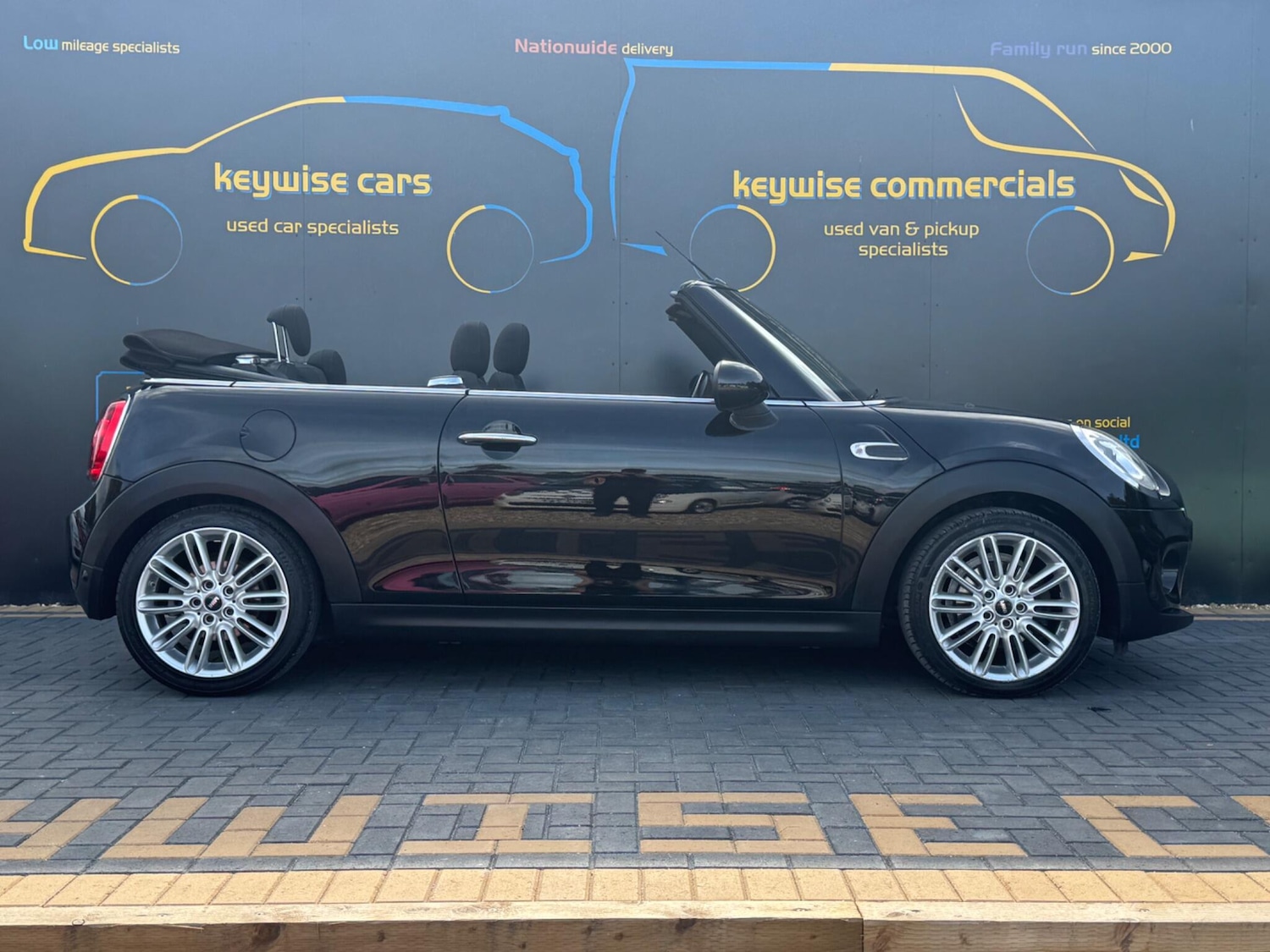 Used MINI Convertible 2017 for sale - 76199717: Photo 7