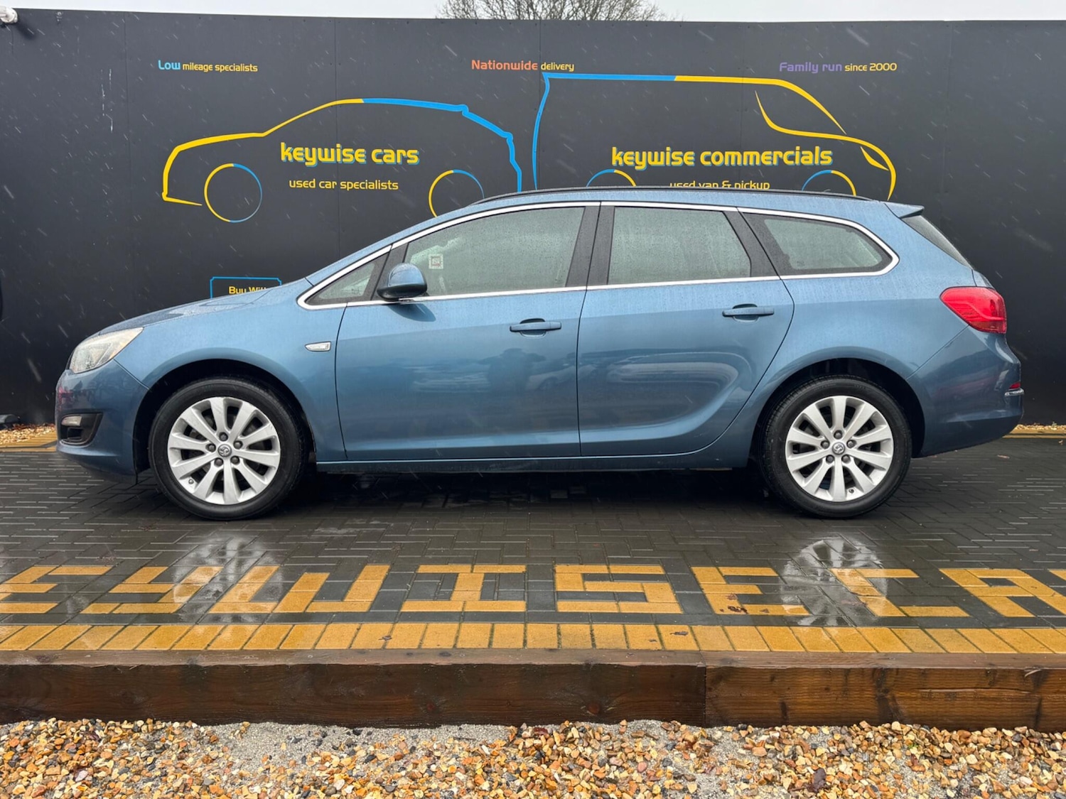 Used Vauxhall Astra for sale - 77267708: Photo 2