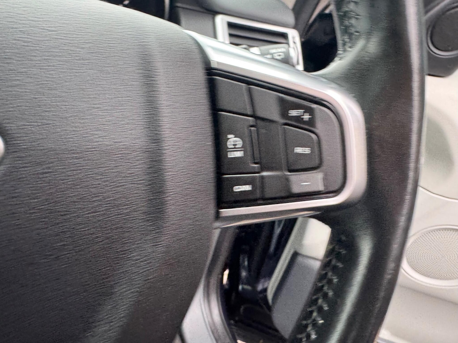 Used Land Rover Discovery Sport for sale - 78006950: Photo 30