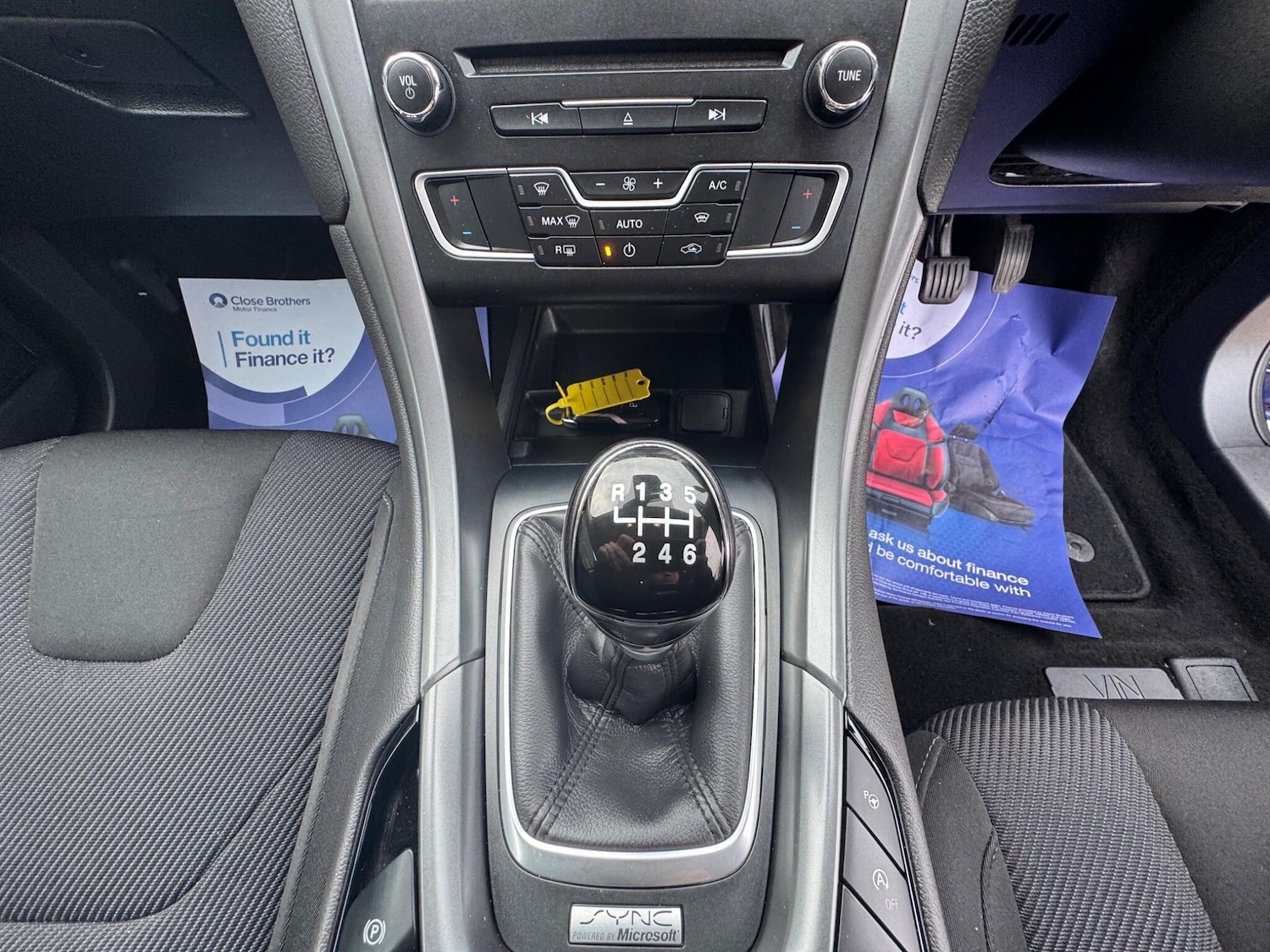 Used Ford Mondeo 2015 for sale - 77992905: Photo 24