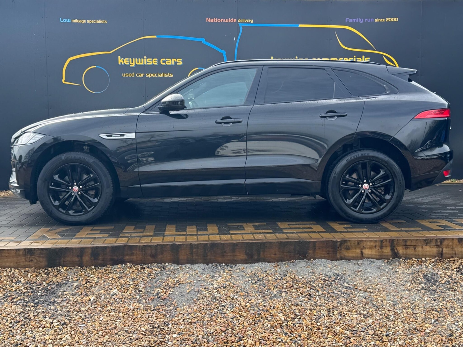 Used Jaguar F-Pace 2018 for sale - 77882810: Photo 2