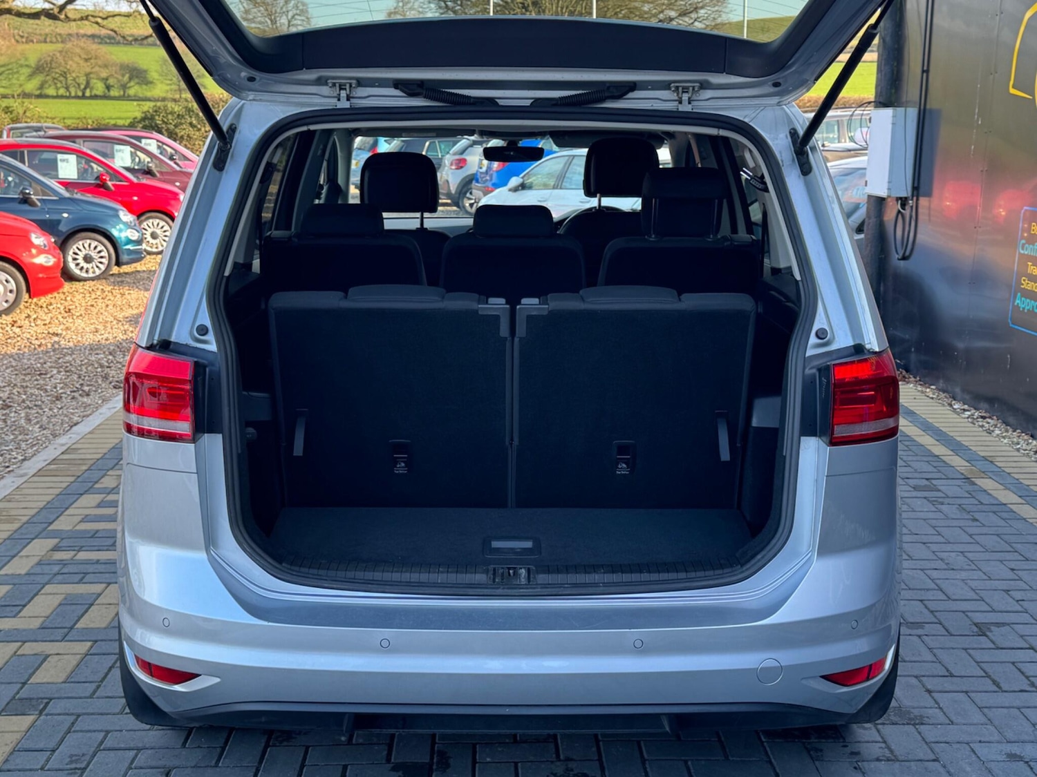 Used Volkswagen Touran 2016 for sale - 77049678: Photo 13