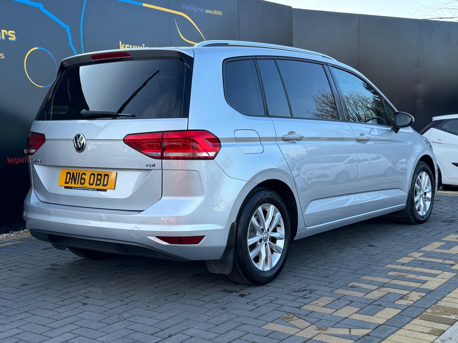 Used Volkswagen Touran 2016 for sale - 77049678: Photo 5