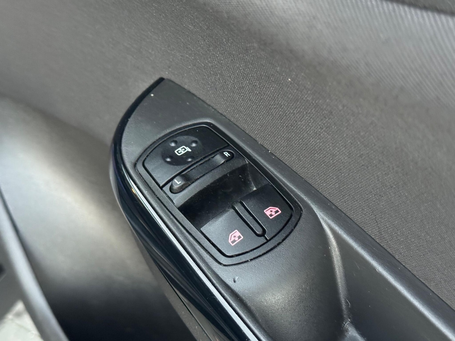 Used Vauxhall Corsa for sale - 76997328: Photo 34