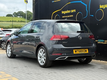 Used Volkswagen Golf 2018 for sale - 78796258: Photo