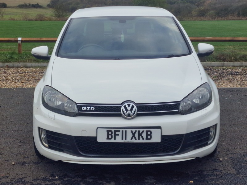 Used Volkswagen Golf 2011 for sale - 76962894: Photo 2