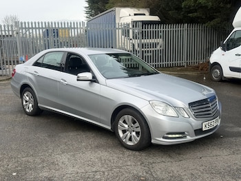 Used Mercedes-Benz E Class 2013 for sale - 77409210: Photo