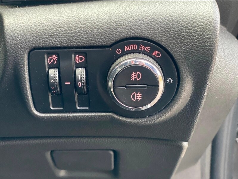 Used Vauxhall Astra 2012 for sale - 77409211: Photo 26