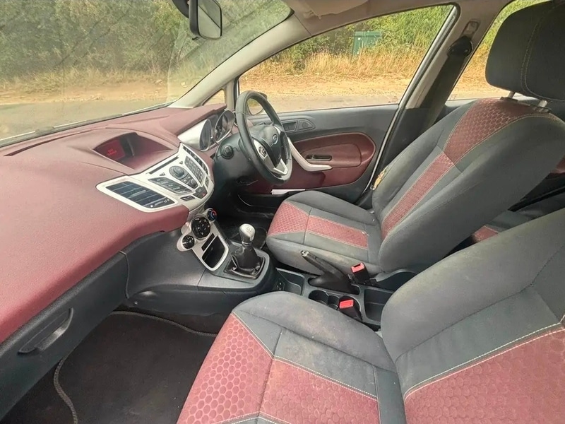 Used Ford Fiesta 2010 for sale - 76962885: Photo 19