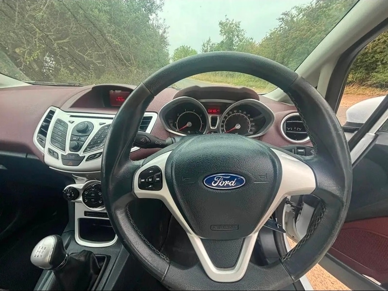 Used Ford Fiesta 2010 for sale - 76962885: Photo 20