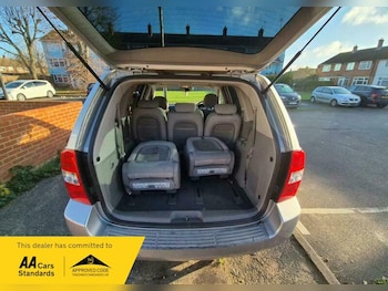 Used Kia Sedona 2010 for sale - 77059745: Photo