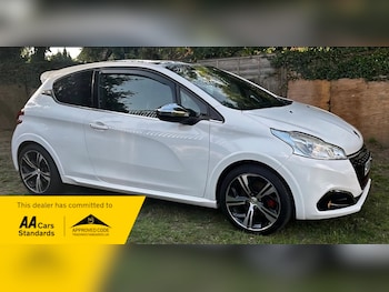 Used Peugeot 208 2016 for sale - 76962890: Photo