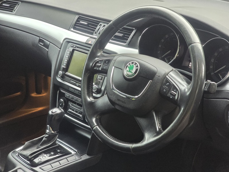 Used Skoda Superb 2013 for sale - 76962876: Photo 19