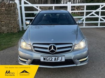 Used Mercedes-Benz C Class 2012 for sale - 77328865: Photo