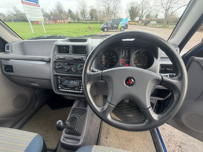 Used Mitsubishi Pajero 1995 for sale - 76962887: Photo 31
