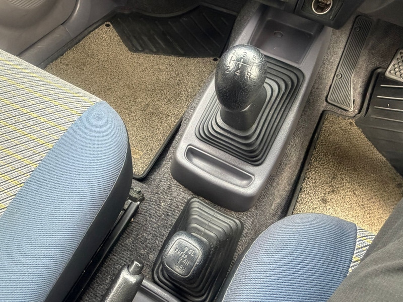 Used Mitsubishi Pajero 1995 for sale - 76962887: Photo 38