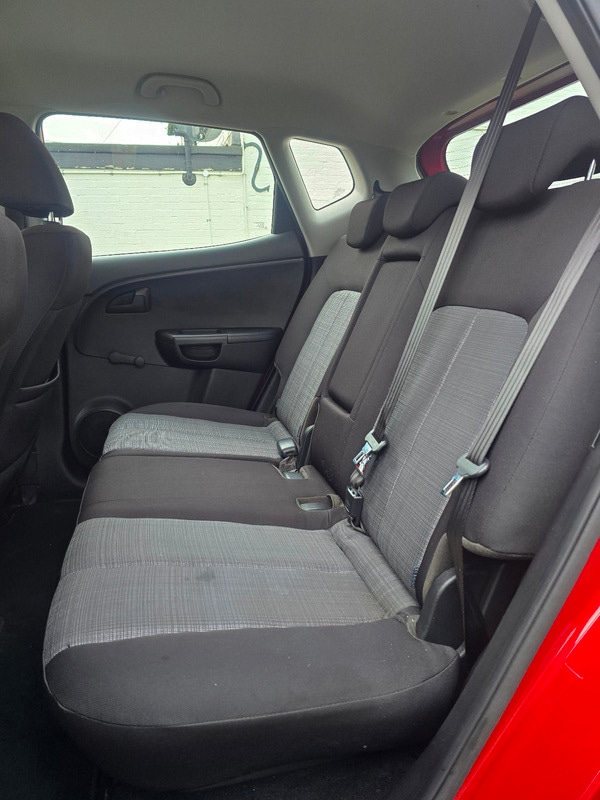 Used Kia Venga 2015 for sale - 76962875: Photo 13