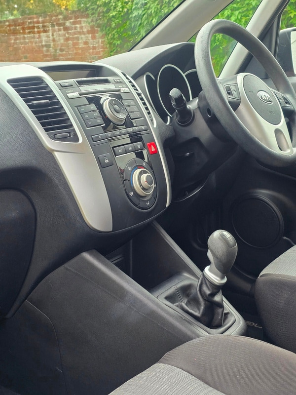 Used Kia Venga 2015 for sale - 76962875: Photo 16