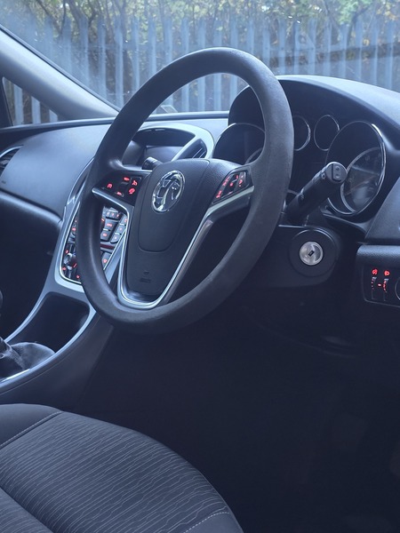 Used Vauxhall Astra 2013 for sale - 76962957: Photo 14