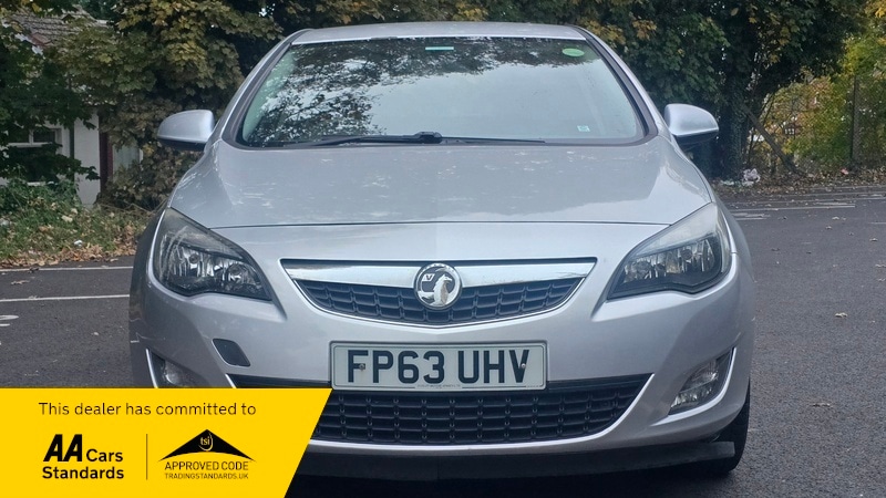 Used Vauxhall Astra 2013 for sale - 76962957: Photo 3