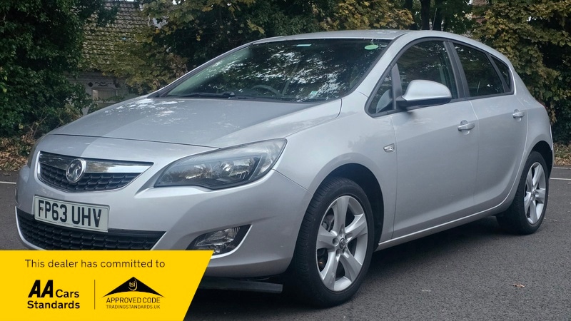 Used Vauxhall Astra 2013 for sale - 76962957: Photo 4