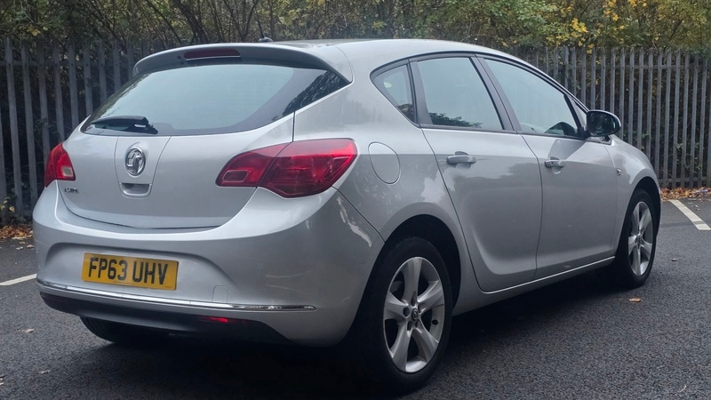 Used Vauxhall Astra 2013 for sale - 76962957: Photo 8