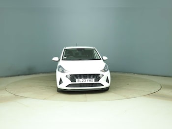 Used Hyundai i10 2023 for sale - 79258993: Photo