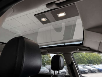 Used Land Rover Discovery Sport 2017 for sale - 79459615: Photo