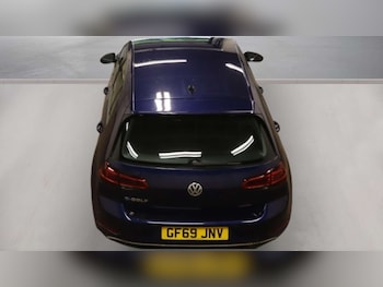 Used Volkswagen Golf 2019 for sale - 79133935: Photo
