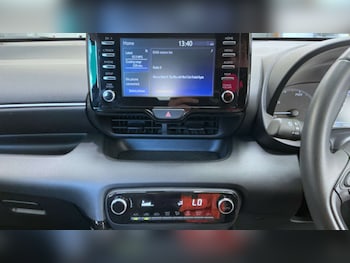 Used Toyota Yaris 2023 for sale - 79610651: Photo