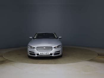 Used Jaguar XE 2017 for sale - 79823279: Photo