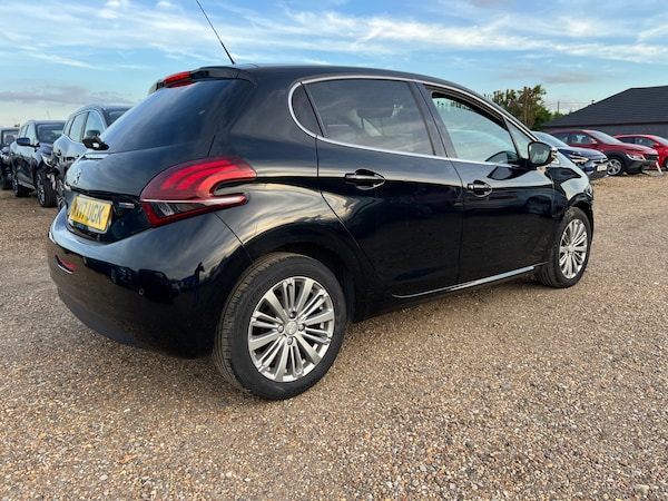 Used Peugeot 208 2017 for sale - 72591906: Photo 1