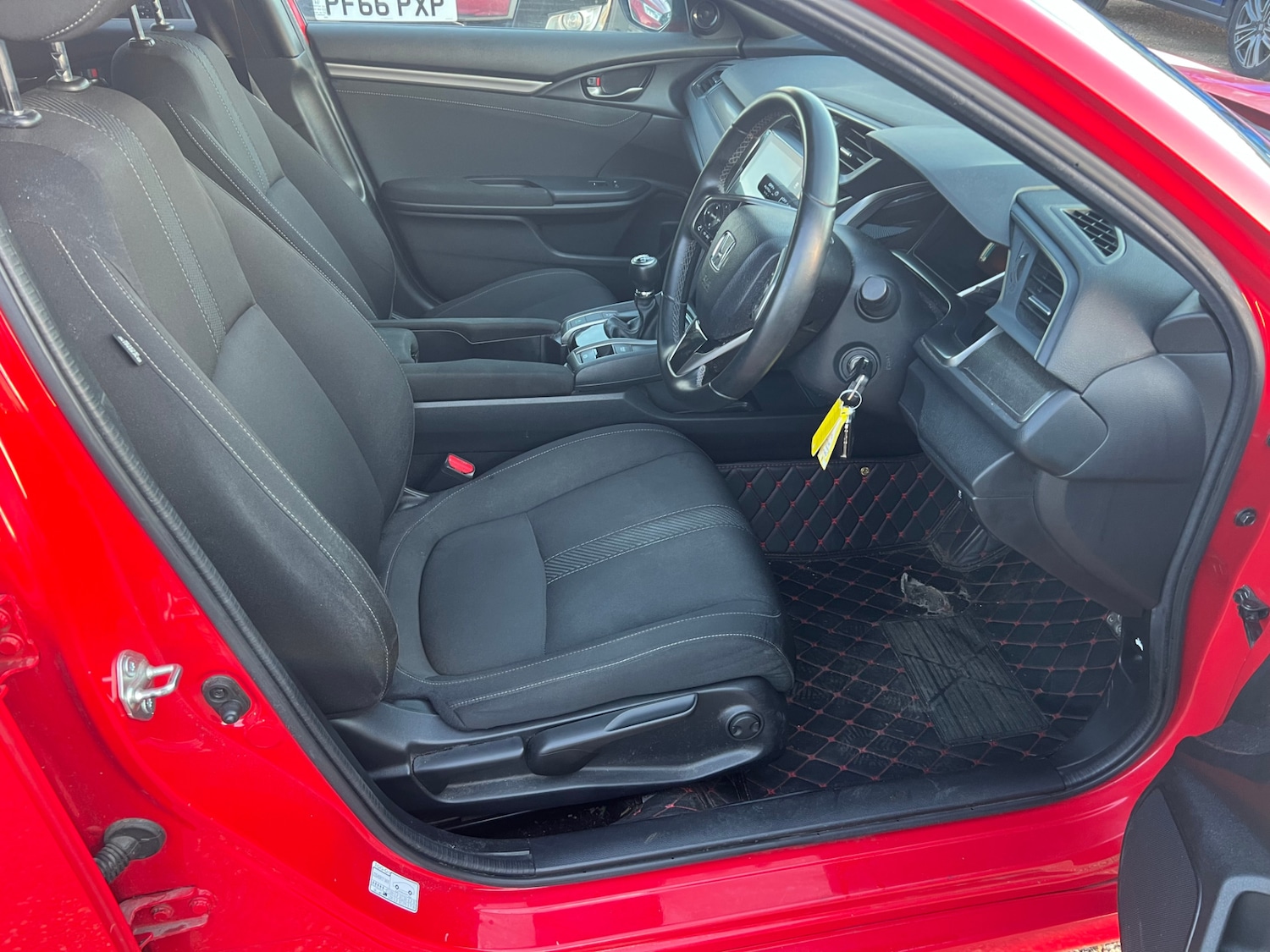 Used Honda Civic 2017 for sale - 76047643: Photo 10