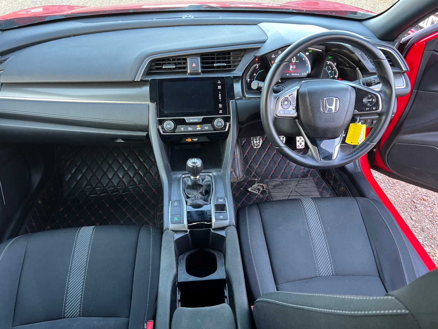 Used Honda Civic 2017 for sale - 76047643: Photo 11
