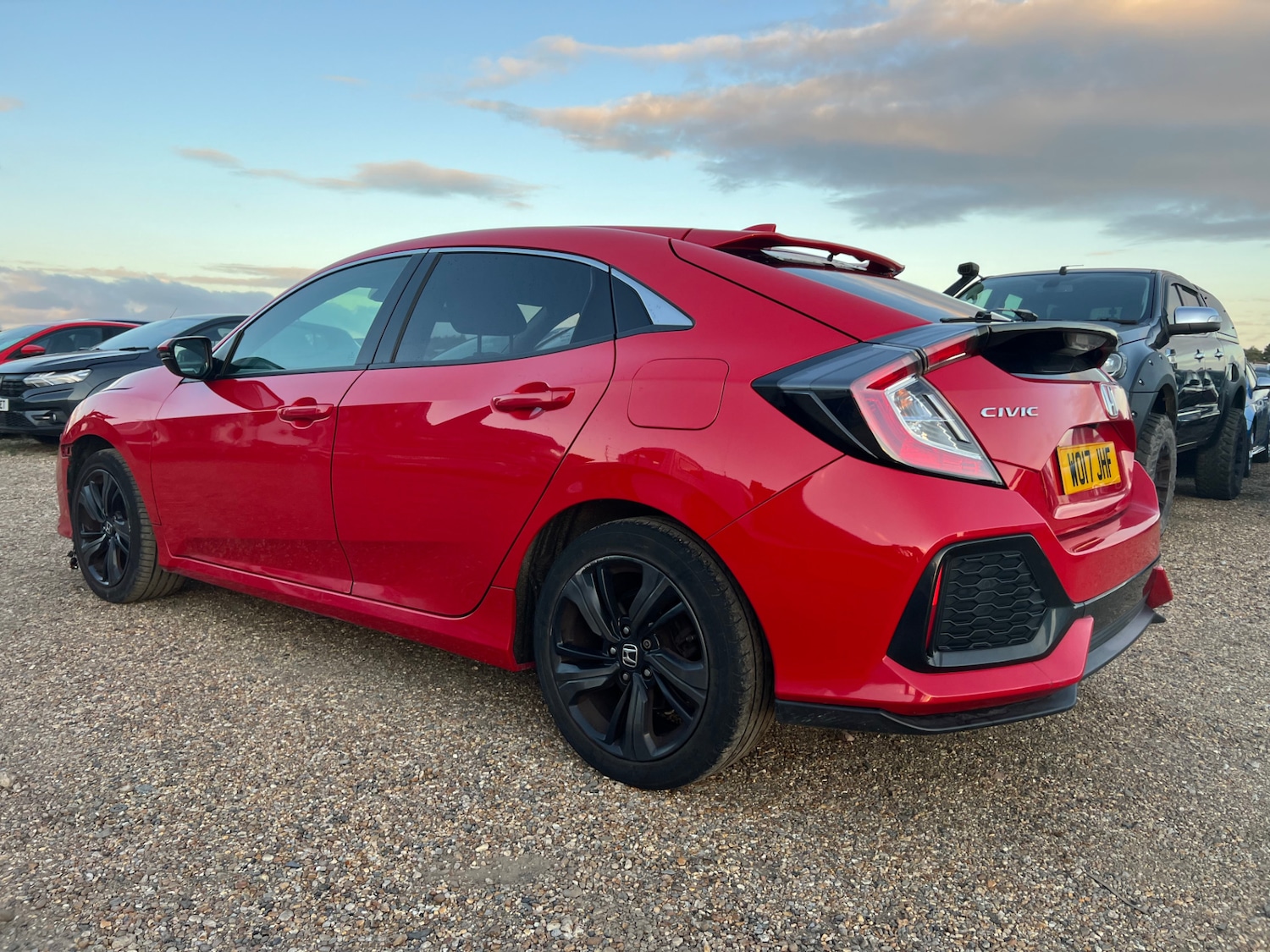 Used Honda Civic 2017 for sale - 76047643: Photo 3