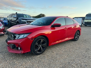 Used Honda Civic 2017 for sale - 76047643: Photo 4