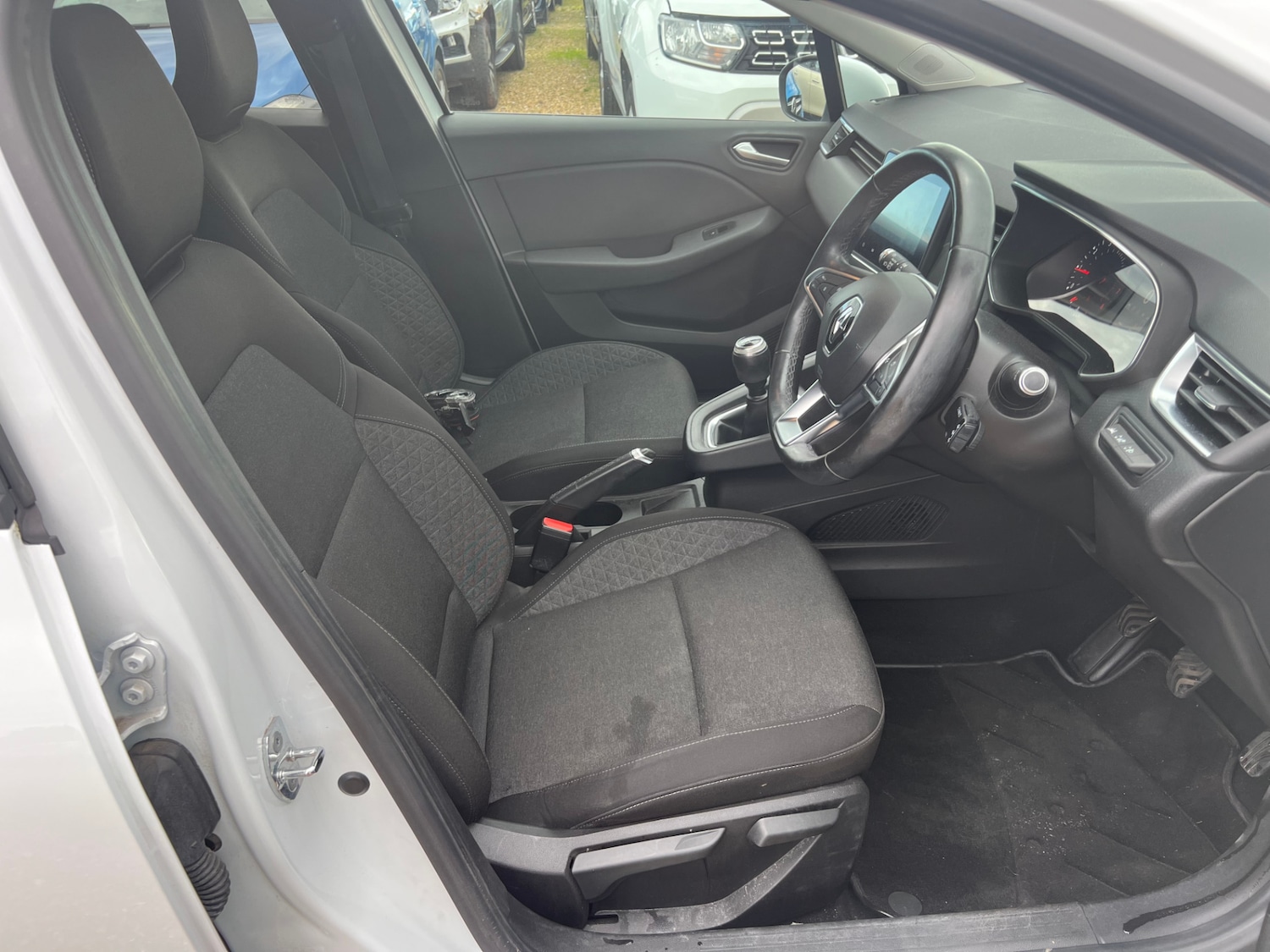 Used Renault Clio 2020 for sale - 76379459: Photo 9