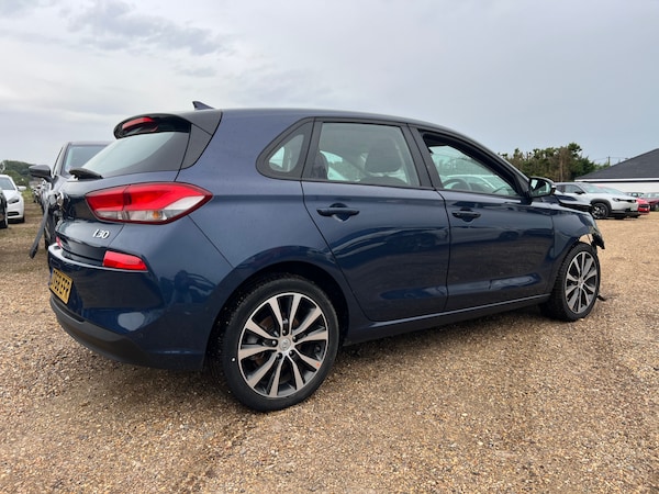 Used Hyundai i30 2018 for sale - 74841287: Photo 1