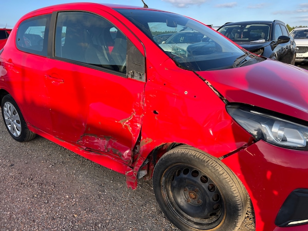 Used Peugeot 108 2014 for sale - 74808923: Photo 11