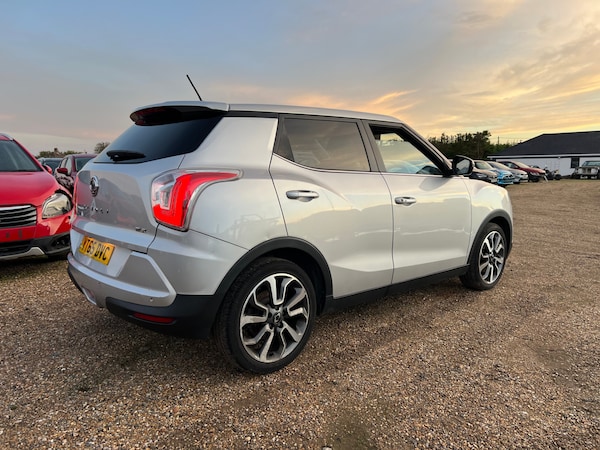 Used Ssangyong Tivoli 2015 for sale - 72650274: Photo 2